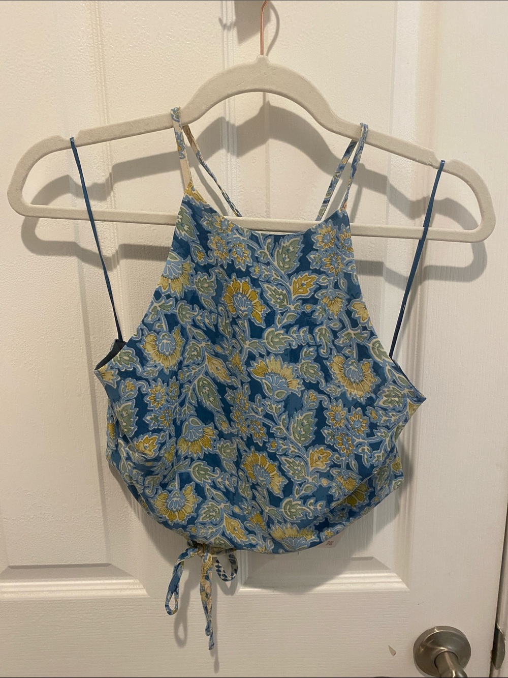 En Creme Blue and Yellow Floral Halter Cami Size L
